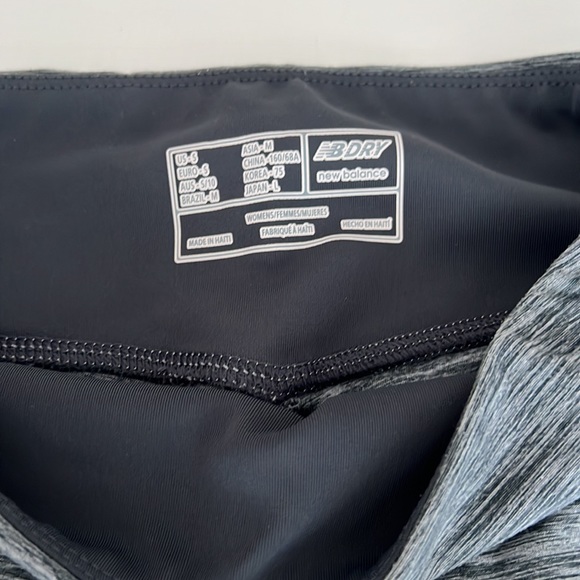 New Balance Buttery Fabric Gray Leggings Size Small - Picture 4 of 8